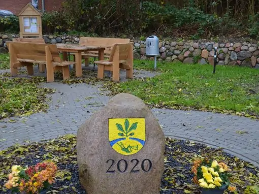 Erstellung eines Dorfplatzes im Ortskern der Gemeinde Stolk