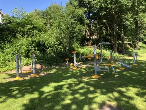 Bewegungsparcours / Fitnesspark in Güby