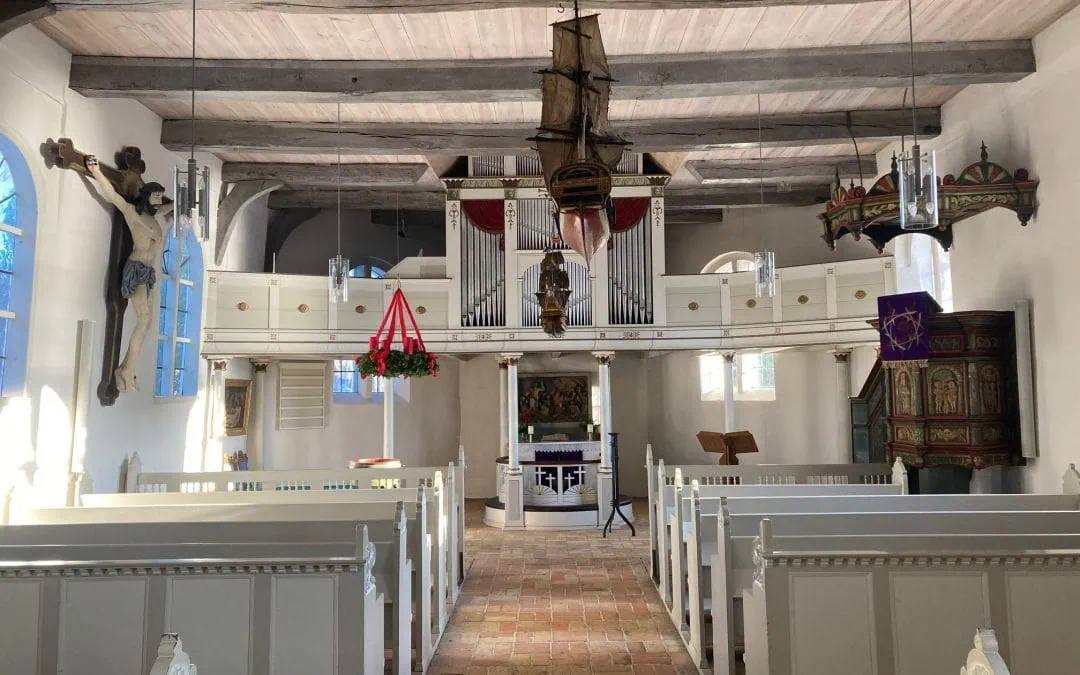 Schaffung eines Kulturorts für Veranstaltungen und Konzerte in der Schifferkirche in Arnis